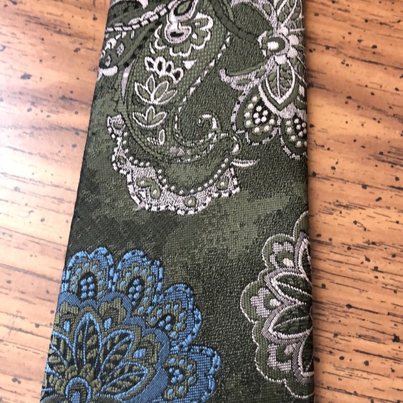 Oscar de la Renta Necktie - Picture 2 of 5